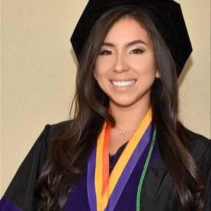 Meet your Posher, Adriana